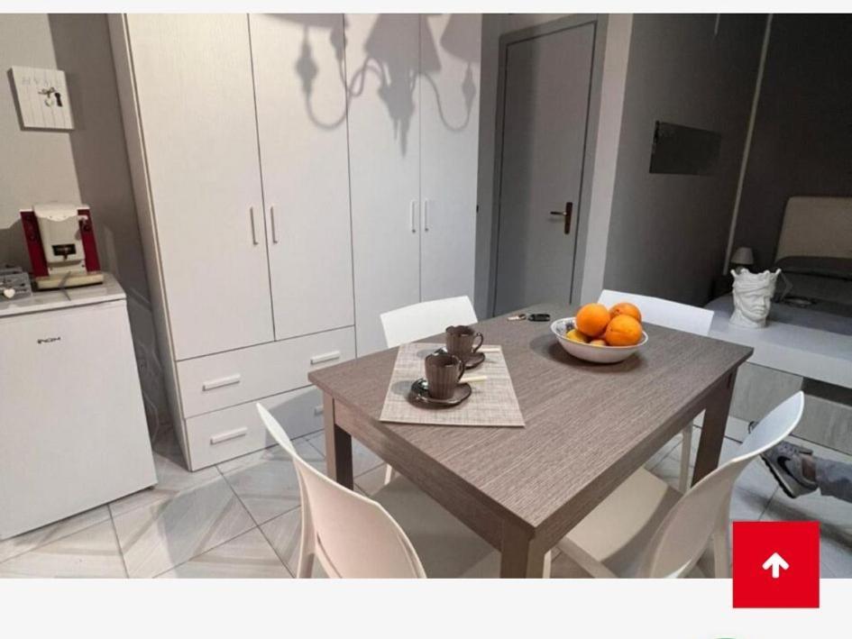 Casa Vacanze La Rocca 2 Apartment Palermo Ngoại thất bức ảnh